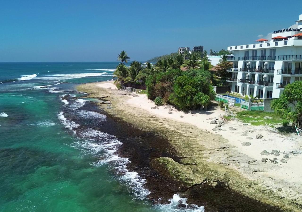 Ara Beach Resort Mirissa Exterior foto